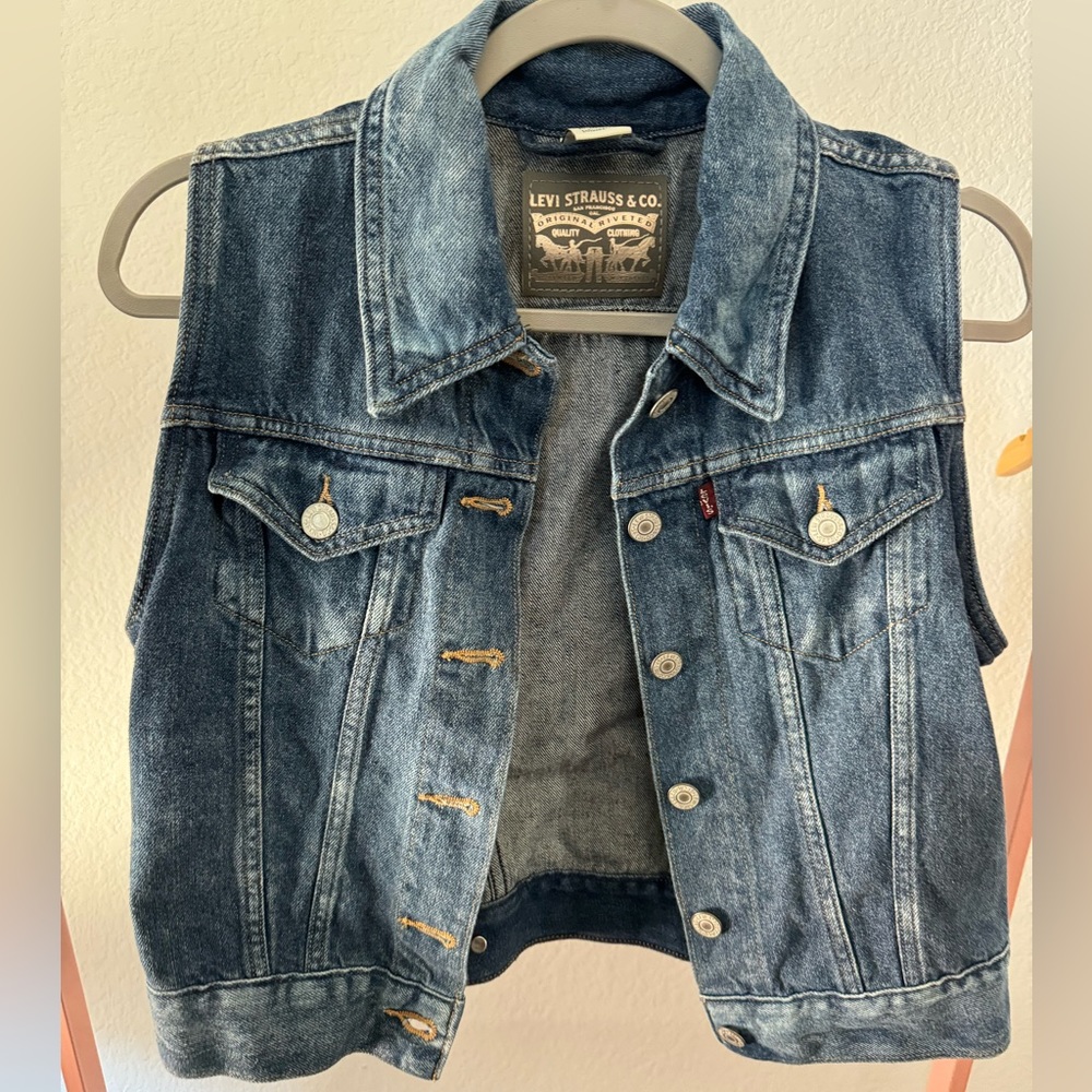 Levi’s | Denim vest size small